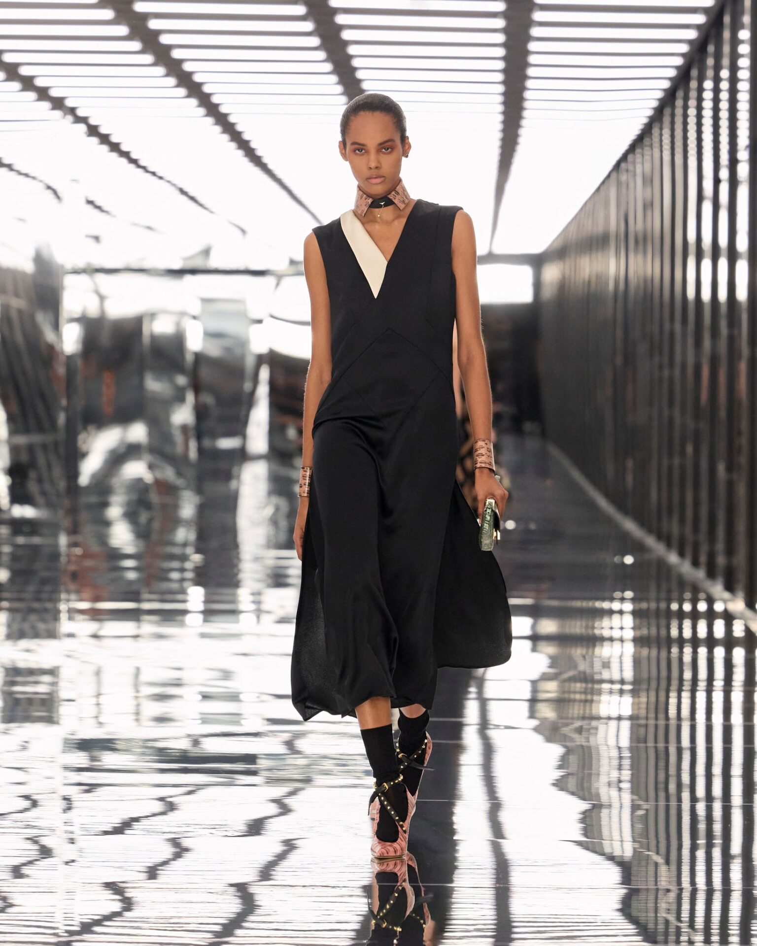 fendi-ss27-runway-looks-4x5-011-data copy