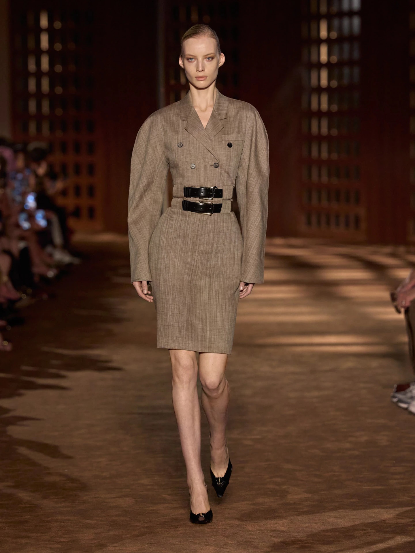 sf-ss27-show-runway-001-data copy